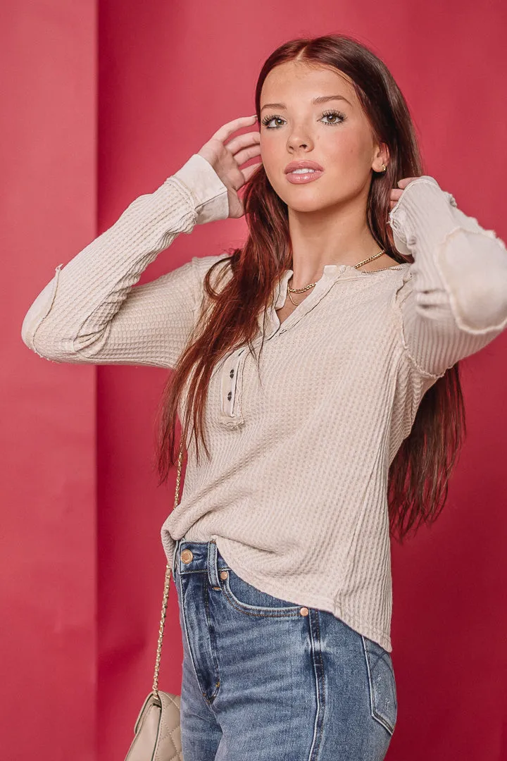 Another Day Waffle Top | Khaki